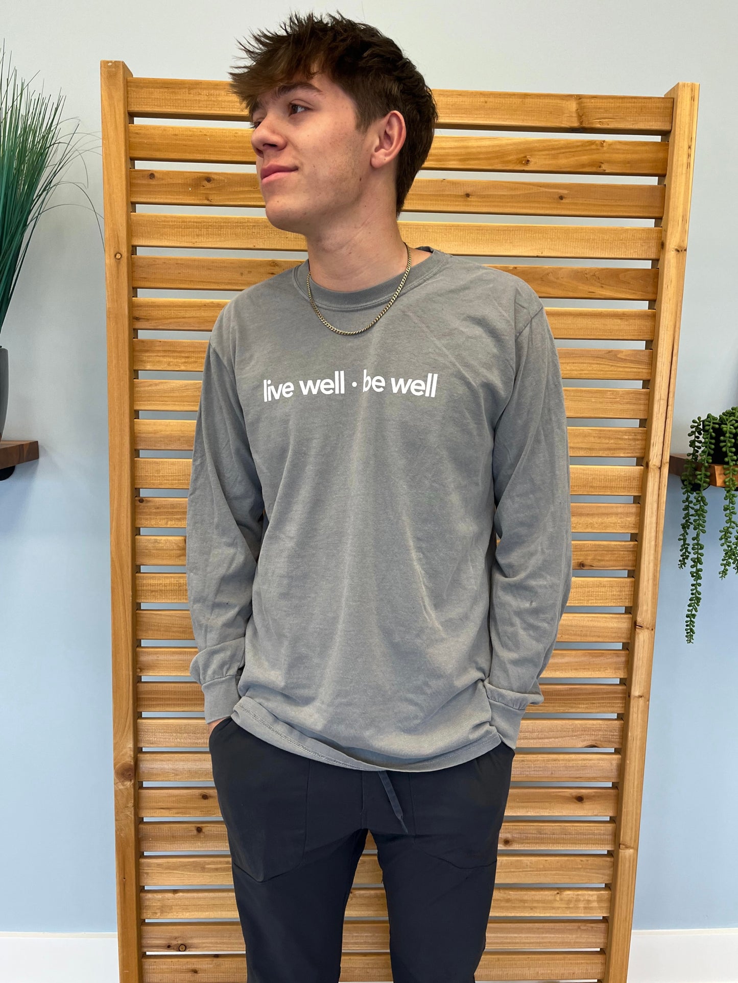 live well be well - longsleeve tee - grey