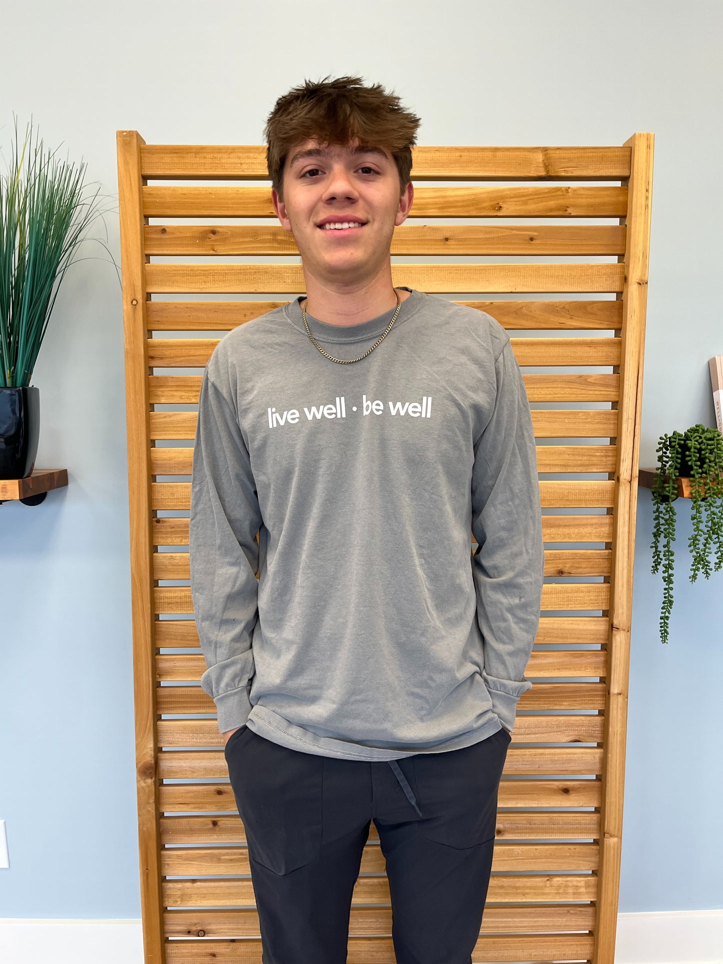 live well be well - longsleeve tee - grey